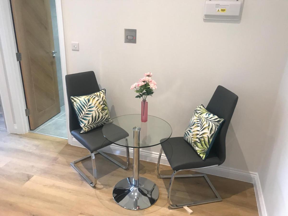 Heart Of Henley 1 & 2 Bedroom Apartments Εξωτερικό φωτογραφία