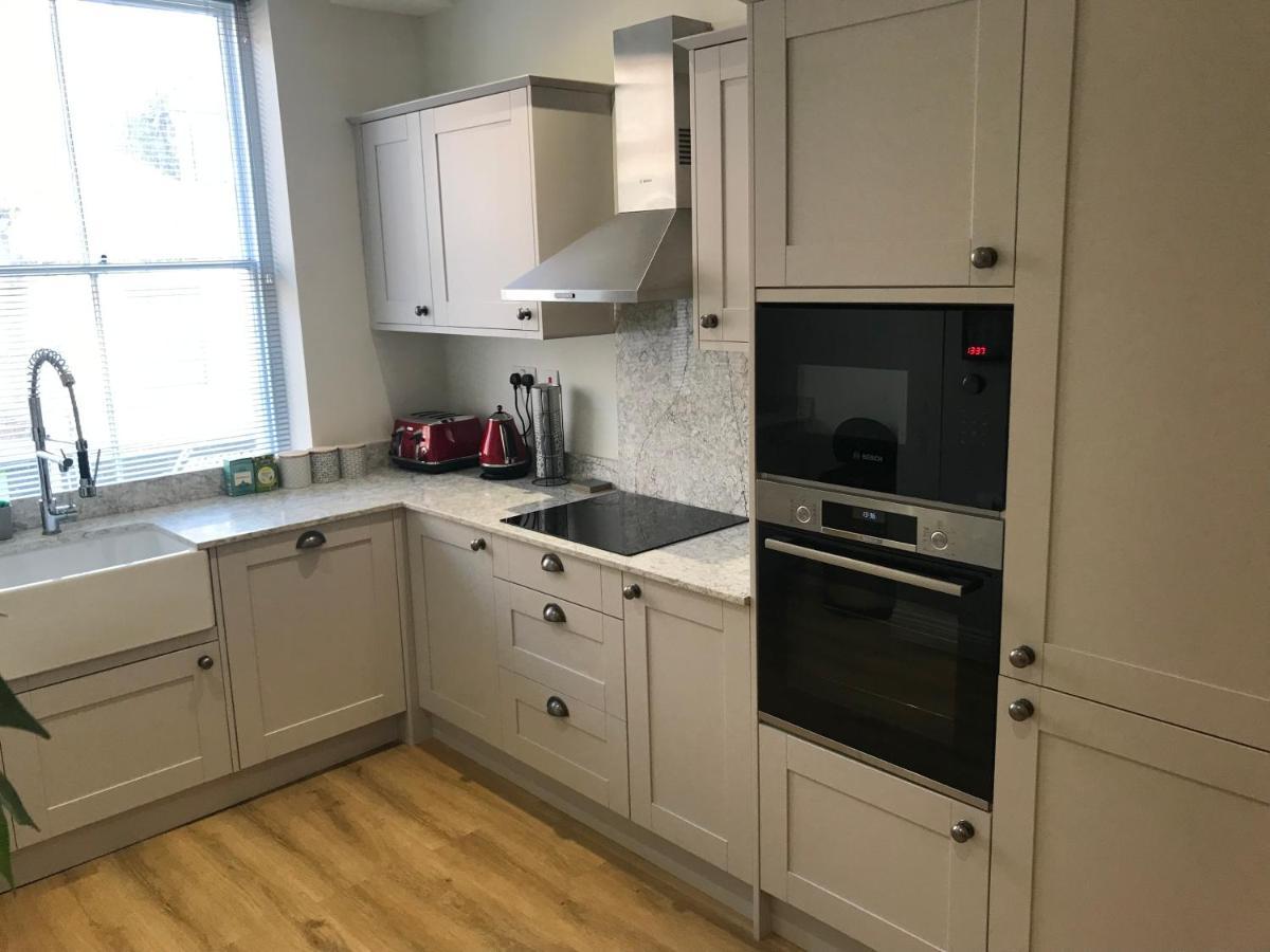 Heart Of Henley 1 & 2 Bedroom Apartments Εξωτερικό φωτογραφία